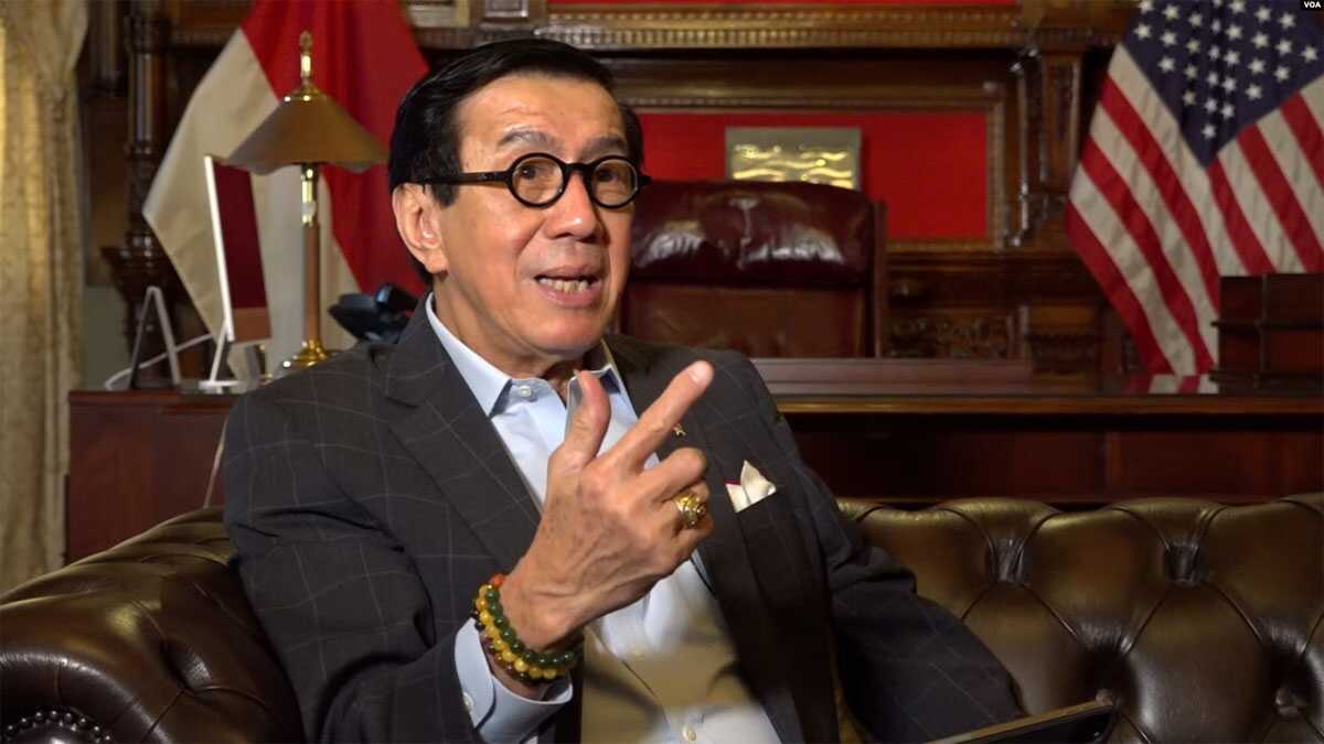 menteri hukum dan ham yasonna laoly Menteri Hukum dan HAM Yasonna Laoly dalam wawancara dengan VOA di Washington, DC, Kamis 30/5/2024. (foto: VOA)