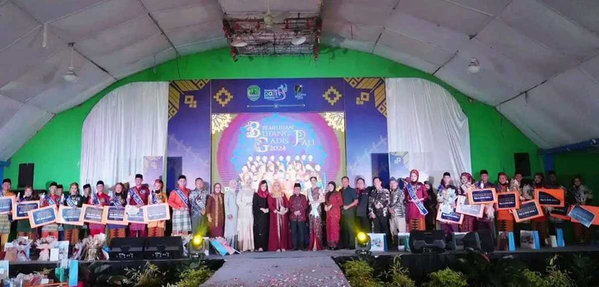 pemilihan bujang gadis pali Foto bersama acara grand final Pemilihan Bujang dan Gadis Kabupaten PALI, Senin (20/5/2024). (foto: Diskominfostaper PALI)