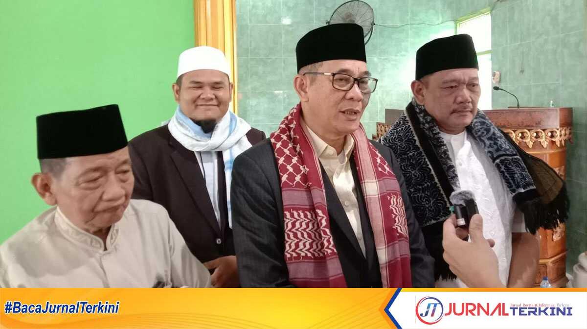 Bupati PALI Heri Amalindo diwawancara wartawan, Selasa (23/4/2024). (jurnalterkini.id/alam budi kesuma)