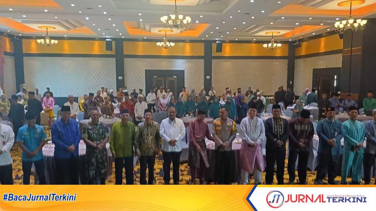 Acara Silaturahmi Dalam Moderasi Beragama yang digelar PD Badan Koordinasi Mubaligh Indonesia (Bakomubin) Kabupaten Karimun di Ballroom Hotel Aston Karimun, Jumat (19/07/2024). (jurnalterkini.id/edy kencana)