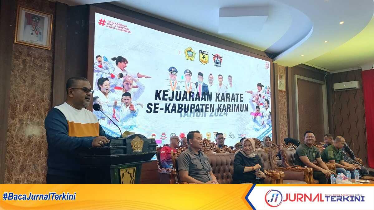 Bupati Karimun Aunur Rafiq membuka kejuaraan karate yang digelar Federasi Olahraga Karate-Do Indonesia (FORKI) Kabupaten Karimun di Gedung Nilam Sari, Kantor Bupati Karimun, Sabtu (20/7/2024). (jurnalterkini.id/edy kencana)