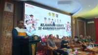 Bupati Karimun Aunur Rafiq membuka kejuaraan karate yang digelar Federasi Olahraga Karate-Do Indonesia (FORKI) Kabupaten Karimun di Gedung Nilam Sari, Kantor Bupati Karimun, Sabtu (20/7/2024). (jurnalterkini.id/edy kencana)