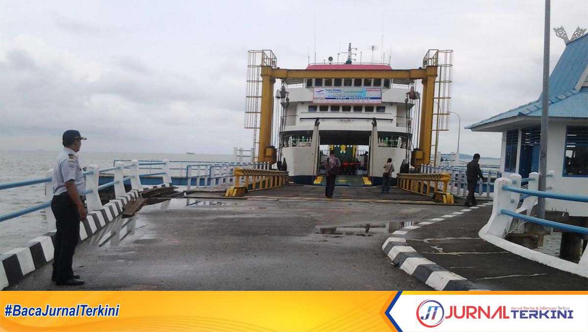 Pelabuhan Roro Parit Rempak di Kecamatan Meral, Kabupaten Karimun, Kepulauan Riau. (jurnalterkini.id/yogi)