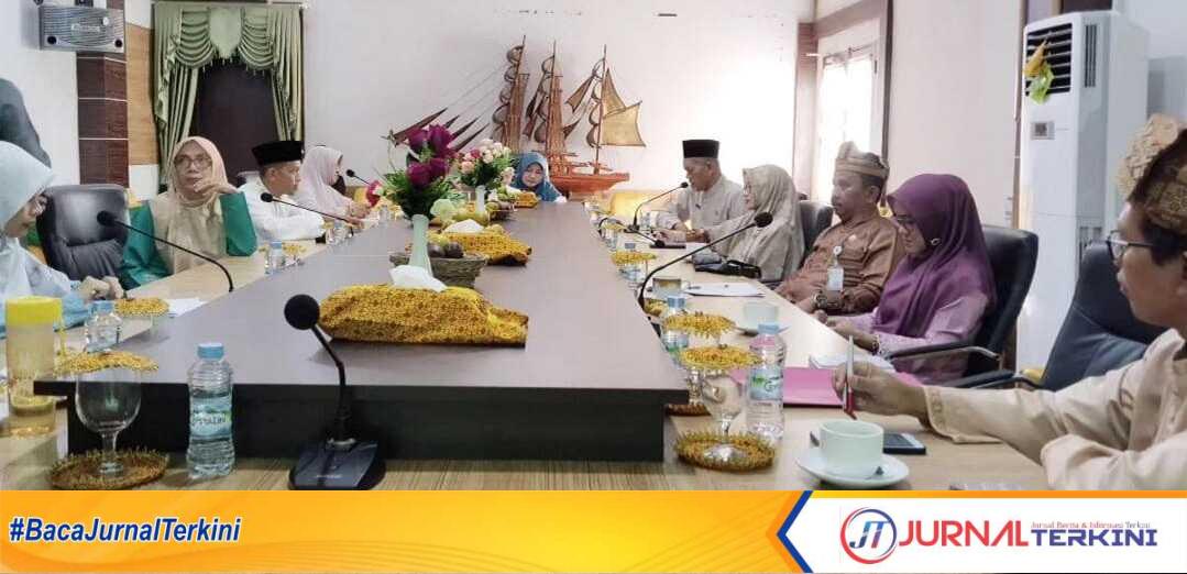 rakor stunting inhil Rapat Koordinasi Tim Percepatan Penurunan Stunting (TPPS) 2024, Senin (10/6/2024) siang di ruang rapat kediaman Bupati Inhil. (jurnalterkini.id/abdullah)