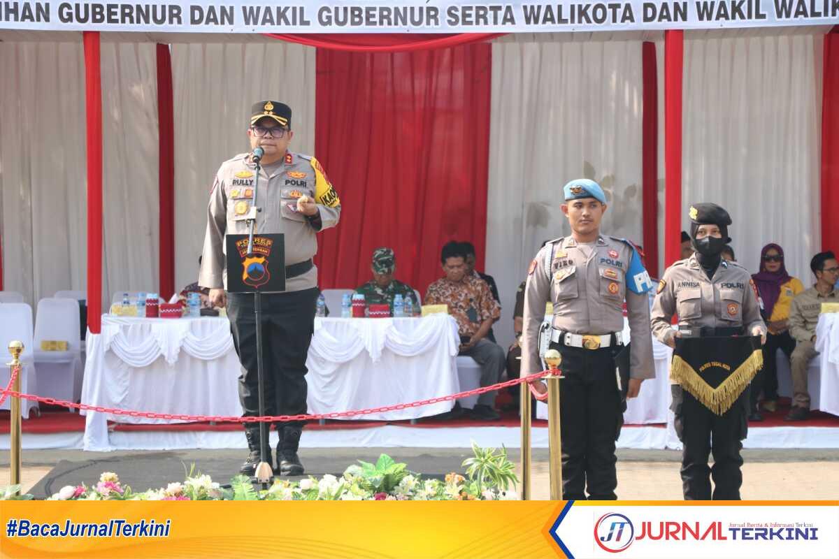 Operasi mantap praja candi tegal Kapolres Tegal Kota saat memimpin Apel, di Pantai Alam Indah Tegal, Jumat (23/08/2024). (Foto: Humas Pemkot Tegal)