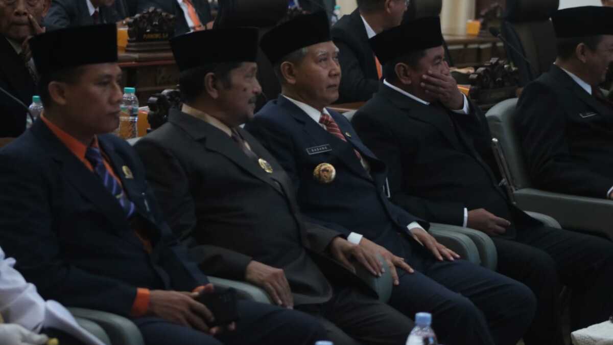 Anggota DPRD Kota Tegal saat mengikuti sidang paripurna, Jumat (16/08/2024). ( foto: Humas Pemkot Tegal)
