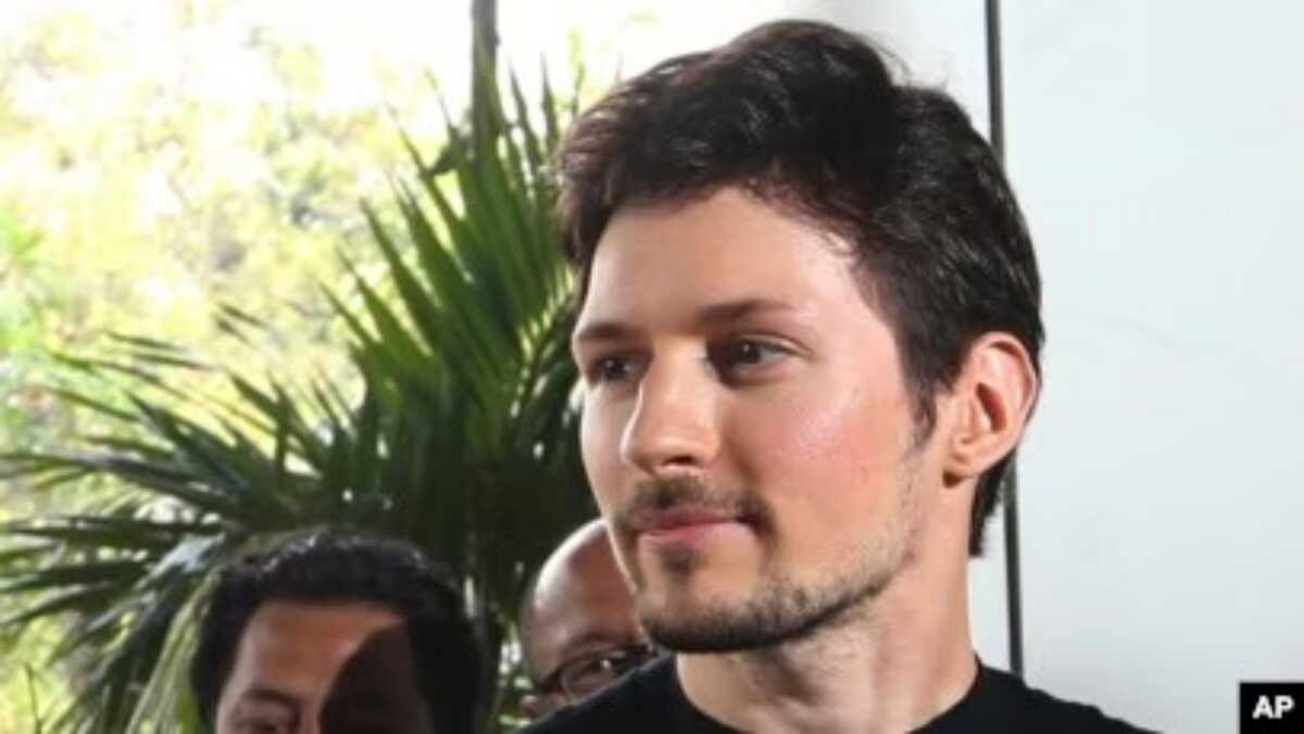 bos Telegram pavel durov Salah satu pendiri Telegram, Pavel Durov, saat berkunjung ke Jakarta, 1 Agustus 2017. (Tatan Syuflana/AP)