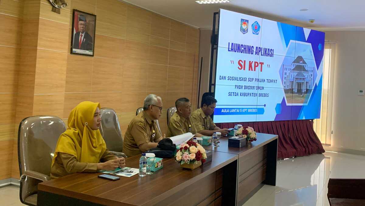 Pemda Brebes saat Launching Aplikasi Si KPT di gedung Aula lantai 5 KPT Brebes Senin, 05/08/2024. (Foto: Humas Kabupaten Brebes)