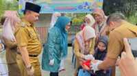 UPT Puskesmas Tembilahan kota menggelar pencanangan Pin Polio serentak pada putaran pertama 23 Juli 2024 di Pustu (Puskesmas Pembantu) Jalan Pekan Arba, Kelurahan Pekan Arba Tembilahan. (jurnalterkini.id/abdullah)