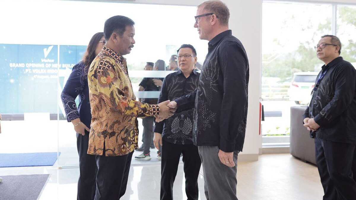 Kepala BP Batam Muhammad Rudi (kiri) (foto: humas bp batam)