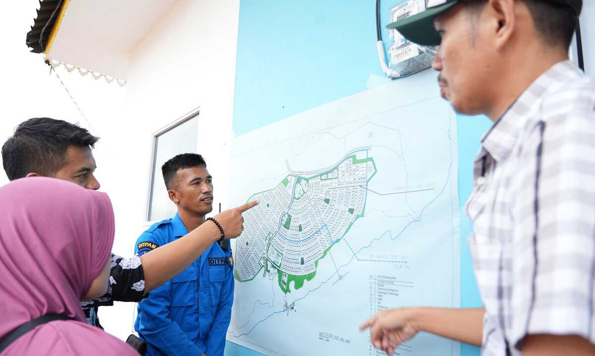 Warga terdampak pengembangann Rempang Eco-City memilih lokasi hunian baru di Tanjung Banon, Rabu (21/8/2024). (foto: humasbpbatam)
