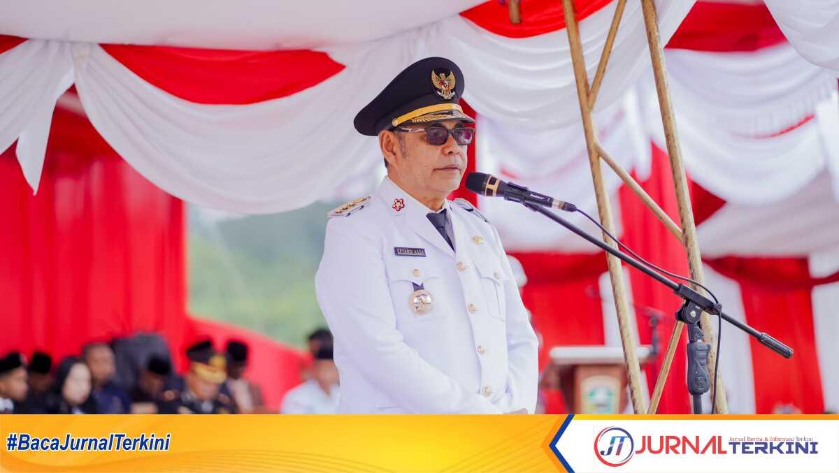 upacara HUT RI ke-79 di solok Bupati Epyardi Asda memimpin Upacara HUT RI ke-79 Kabupaten Solok di Alahan Panjang, Sabtu (17/08/2024). (jurnalterkini.id/dionaarvoni)