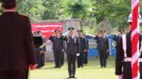 Kepala Kantor Imigrasi Kelas II TPI Tanjung Balai Karimun Zulmanur Arif mengikuti upacara Hari Pengayoman ke-79 di Kantor Wilayah Kementerian Hukum dan HAM Kepulauan Riau di Tanjungpinang, Senin (19/8/2024). (foto: imigrasikarimun)