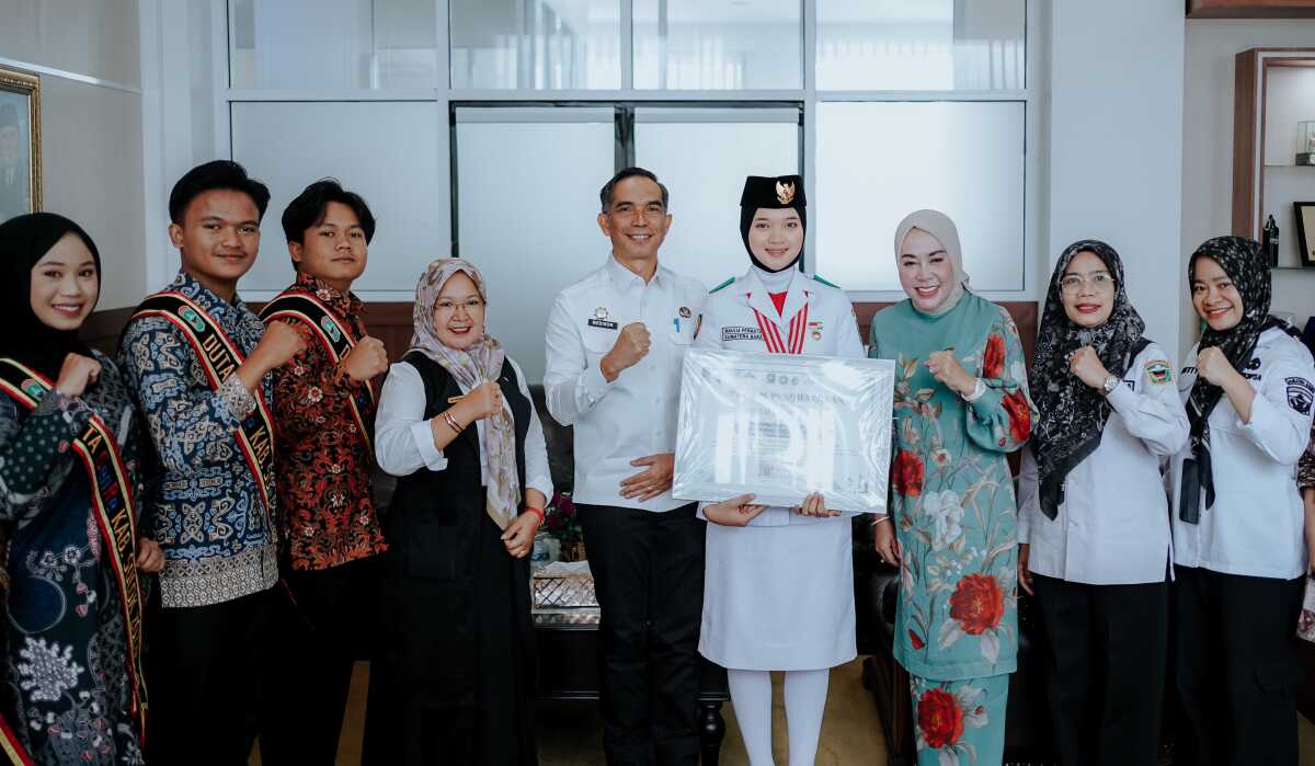 Penyambutan kepulangan Maulia Permata Putri oleh Pemkab Solok, Ruangan Sekda Kab Solok, Rabu (18/09/2024). (Foto : DiskominfokabSolok).
