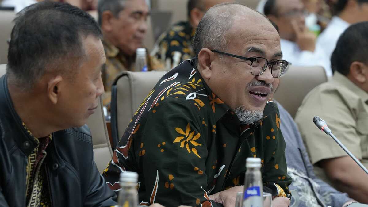 Wakil Kepalal BP Batam Puwiyanto menyampaikan realisasi anggaran 2024 triwulan II dan Rancangan Kerja dan Anggaran TA. 2025 dalam Rapat Dengar Pendapat (RDP) dengan Komisi VI DPR RI di Gedung Nusantara I, Jakarta, Senin (2/9/2024). (foto: humasbpbatam)