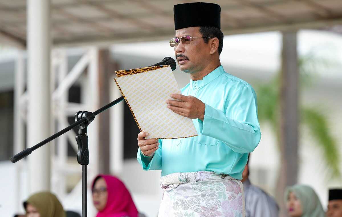 hari jadi provinsi kepri di batam Walikota Batam sekaligus Kepala BP Batam memimpin upacara HUT Provinsi Kepri ke-22 tingkat Kota Batam, Selasa (24/9/2024). (foto: humasbpbatam)