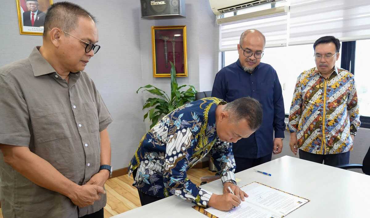 sertijab deputi bidang administrasi dan keuangan bp batam-1 Badan Pengusahaan Batam (BP Batam) menggelar acara serah terima jabatan Anggota Bidang Administrasi dan Keuangan, pada Jum'at siang (6/9/2024), bertempat di Ruang Rapat Waka BP Batam. (foto: humasbpbatam)