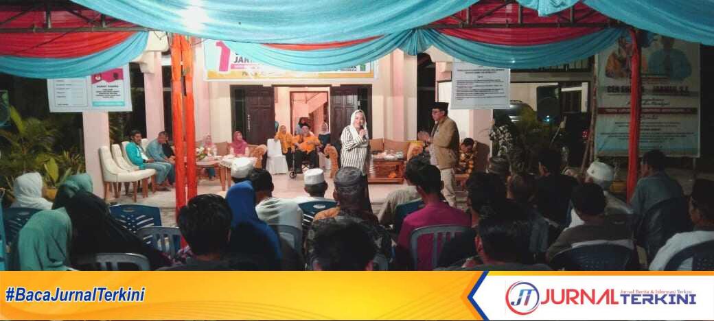 IMG-20241004-WA0137_1 Pasangan Calon Bupati dan Wakil Bupati Natuna Nomor Urut 1, Cen Sui Lan - Jarmin Sidik (Cermin) saat melakukan kampanye perdana di Ranai Darat. (foto : jr ronald)