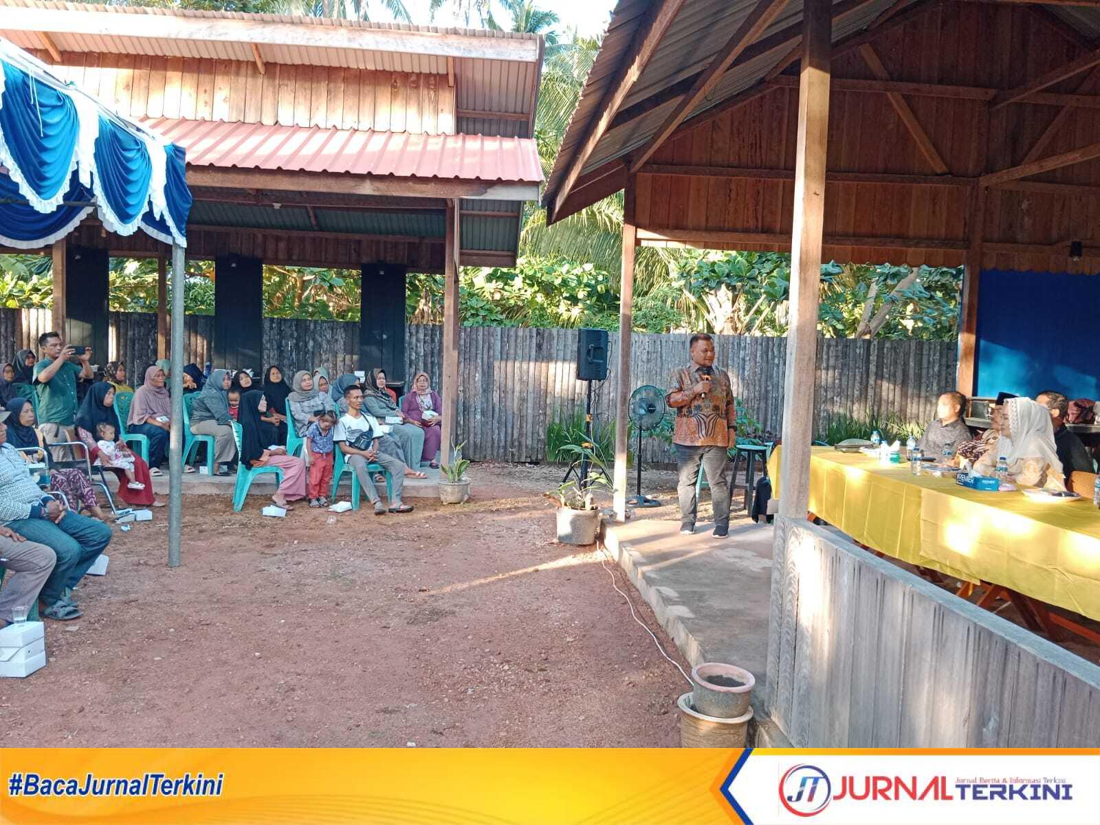 Ketua Tim Pemenangan Cermin, Hadi Candra saat kampanye Cermin di Kelurahan Ranai, Kecamatan Bunguran Timur, Kamis, 10 Oktober 2024. (foto : dokumentasi pribadi)
