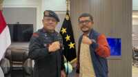 Keterangan Poto : Ketua Umum Ikatan Wartawan Online Teuku Yudhistira bersama Dankor Brimob Komjen Pol Drs Imam Widodo, M.Han