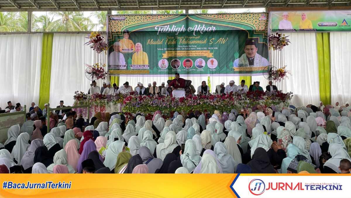 Tabligh Akbar di desa Keritang Ribuan masyarakat menghadiri Tabligh Akbar dalam rangka memperingati Maulid Nabi Muhammad SAW di Desa Kuala Keritang, Kecamatan Keritang, Inhil, Selasa (8/10/2024). (JurnalTerkini.id/Abdullah)