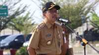Pj. Bupati Brebes Djoko Gunawan saat memimpin apel di halaman Kantor Pelayanan Terpadu, Senin 30/09/2024 (Foto: Humas Kominfo Kabupaten Brebes)