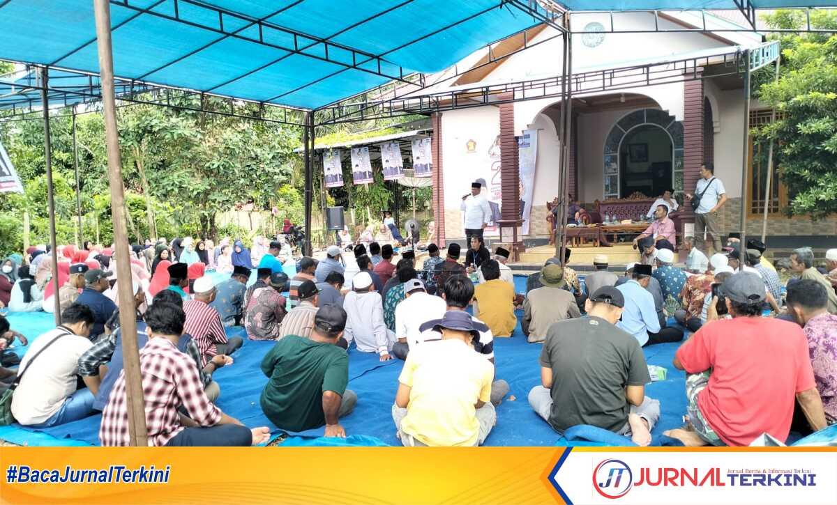 Cabup Yusri saat menyampaikan janjinya dihadapan ratusan masyarakat Desa Kuntu, Kecamatan Kampar Kiri, Minggu (13/10/24). (JurnalTerkini.id/canggih)