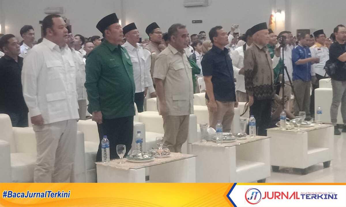 Calon Gubenur Jawa Tengah, Ahmad Luthfi didampingi Sekjen DPP Gerindra, Akhmad Muzani saat Konsolidasi dan Pemantapan jelang Pilkada. Sabtu 12/10/2024 di Lasnur Convention Hall-Slawi. (Foto: Jurnalterkini.id/Supriyadi)