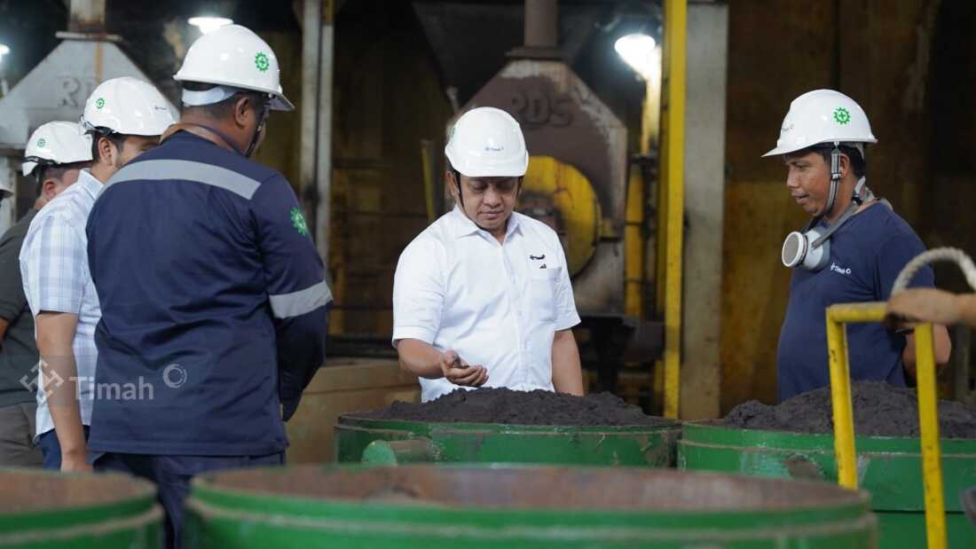 Direktur Utama PT Timah Tbk, Ahmad Dani Virsal mengunjungi wilayah produksi Area Kundur, Kabupaten Karimun, Kepulauan Riau (Kepri) pada Kamis (7/11/2024). (timah)