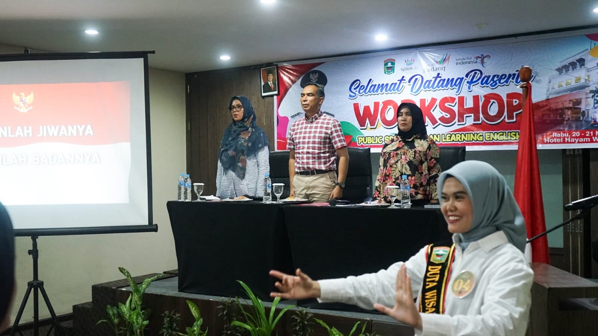 Disparbud Kab Solok Selenggarakan Workshop Public Speaking dan Learning English di Hotel Hayam Wuruk Padang. (Rabu,20/11/2024) (Foto: DiskominfokabSolok)