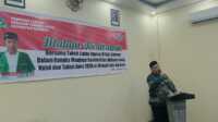 gp ansor kepri karimun Pengurus Pimpinan Wilayah GP Ansor Kepri, Ferry Budiarji membuka acara malam keakraban tokoh lintas agama, di Meral, Kabupaten Karimun, Selasa (10/12/2024). (JurnalTerkini.id/edy kencana)