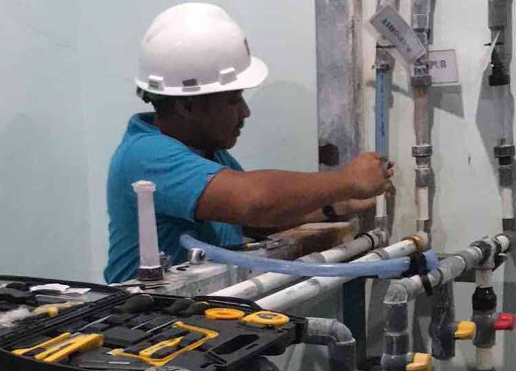 BU SPAM BP Batam menghentikan sementara commissioning IPA Duriangkang 5 dan melakukan perbaikan terhadap pompa dosing. (Foto: humasbpbatam)