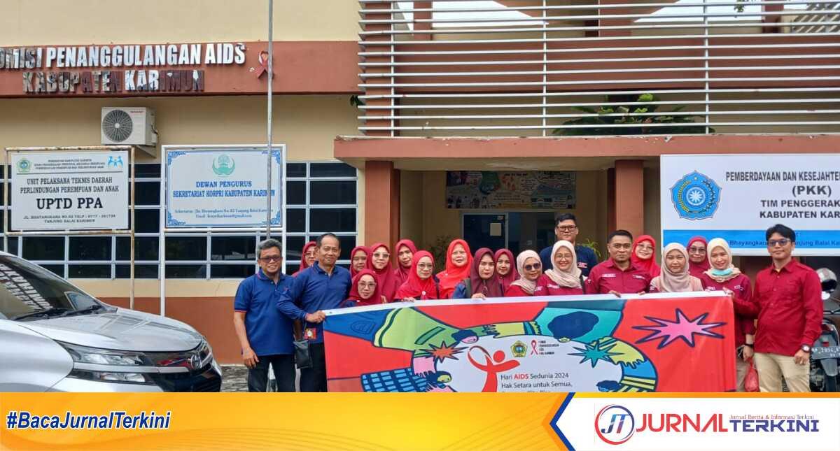 kpa Karimun di hari aids sedunia Jajaran Komisi Penanggulangan AIDS (KPA) Kabupaten Karimun berpose di sela kegiatan Hari AIDS Sedunia 1 Desember 2024. (JurnalTerkini.id/jansen)