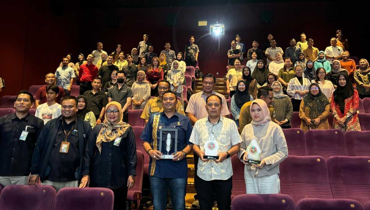 pt timah terima penghargaan bpjamsostek PT Timah Tbk meraih penghargaan dari BPJS Ketenagakerjaan dalama cara Customer Relationship Management (CRM) Perusahaan Peserta BPJS Ketenagakerjaan Kantor Cabang Pangkalpinang di Transmart Pangkalpinang, Selasa (10/12/2024). (timah)