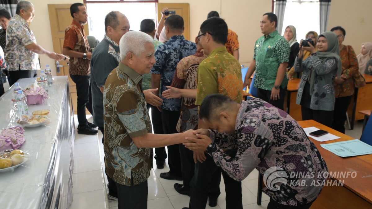 Di akhir masa jabatannya sebagai Bupati Asahan, H. Surya, B.Sc menggelar temu pamit dengan OPD, ASN dan Honorer di lingkungan Pemerintah Kabupaten Asahan, Kamis (30/01/2025). (Foto: Diskominfo Asahan)