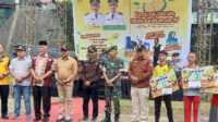 UMKM dan pariwisata solok Selatan Gubernur Sumatera Barat (Sumbar), Mahyeldi dan Bupati Solok Selatan (Solsel), Khairunas membuka Festival Durian ke-4 Kabupaten Solok Selatan. (JurnalTerkini.id/Amryan)