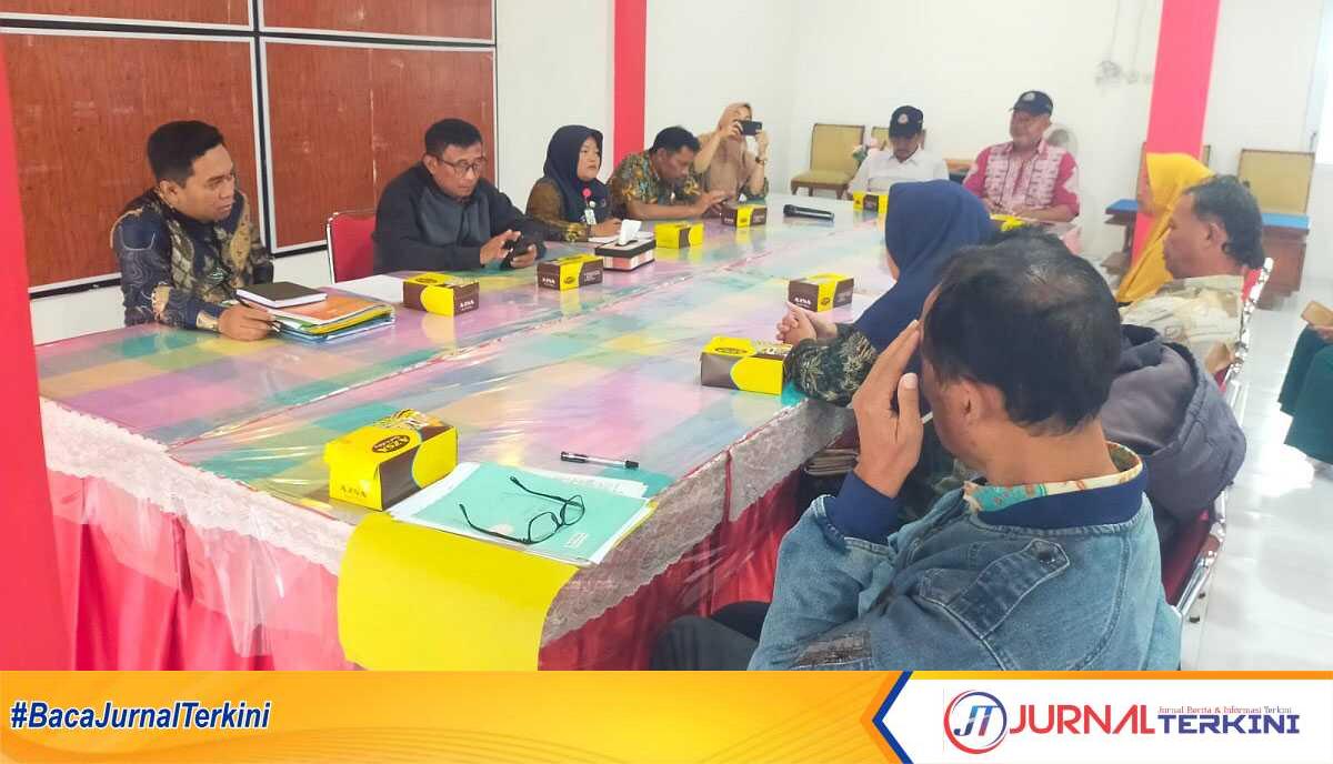 P2T (Panita Pengadaan Tanah) BPN Kota Semarang mengumpulkan data atau Puldata sengketa tanah di Kantor Kelurahan Mangunharjo, Kamis (30/1/2025). (JurnalTerkini.id/Ponco)