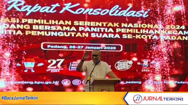 Penjabat (Pj) Wali Kota Padang, Andree Algamar hadir dalam rapat Konsolidasi dan Evaluasi Pilkada Serentak 2024 di Pangeran Beach Hotel pada Senin (27/1/2025). (JurnalTerkini.idAmryan)
