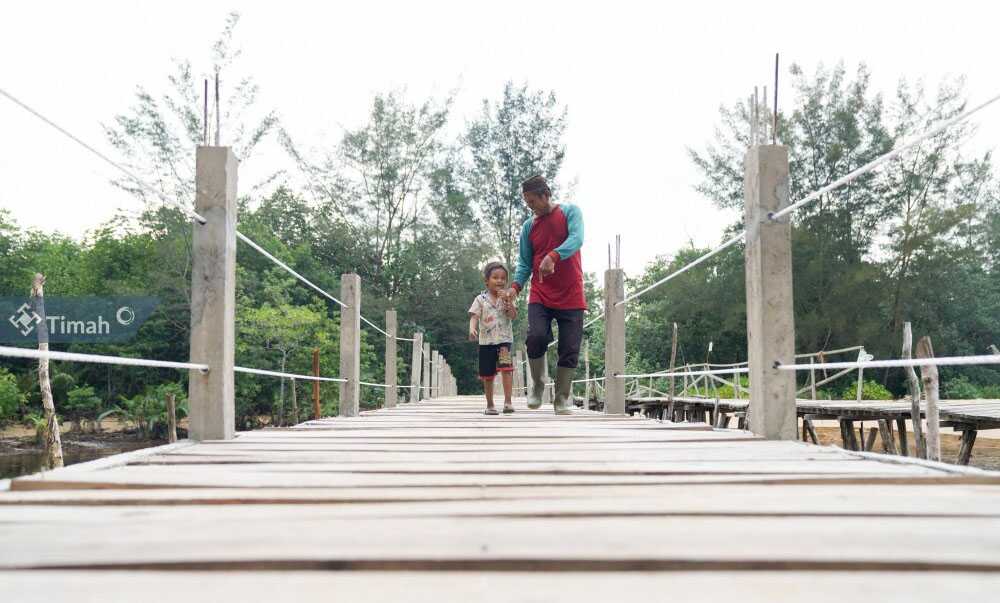 jembatan di kundur Salah satu infrastruktur berupa jembatan yang turut dibangun PT Timah (timah)