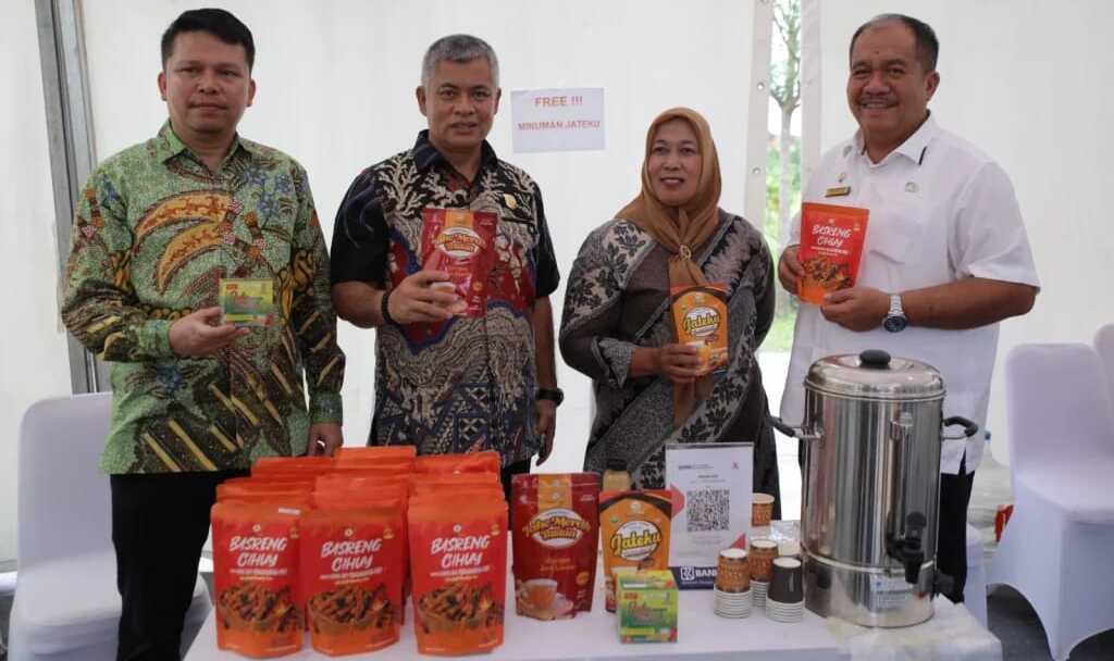 job fair sumut Wakil Bupati Asahan Taufik Zainal Abidin Siregar SSos MSi menghadiri Festival Vokasi BBPVP Medan dan meninjau job fair yang diselenggarakan Pemerintah Provinsi (Pemprov) Sumatera Utara di Balai Besar Pelatihan Vokasi dan Produktivitas (BBPVP) Medan, Jalan Amal, Medan, Senin (23/12/2024). (Foto: Diskominfo Asahan)