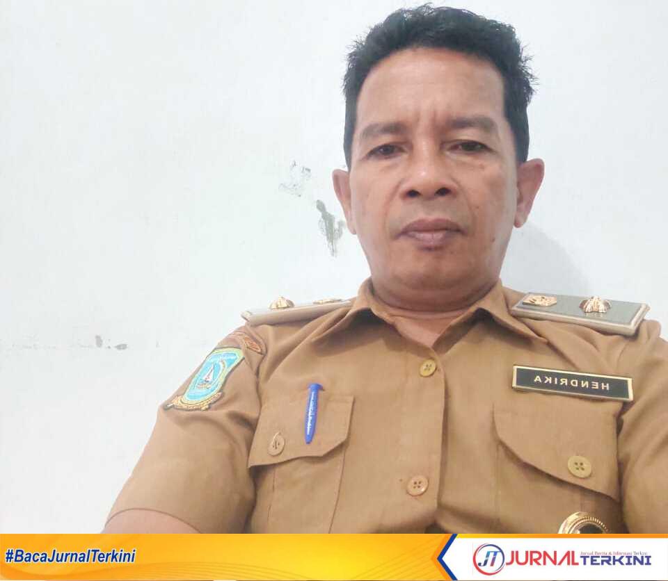 Kepala Desa Kuala Maras Hendrika (JurnalTerkini.id/fendi)