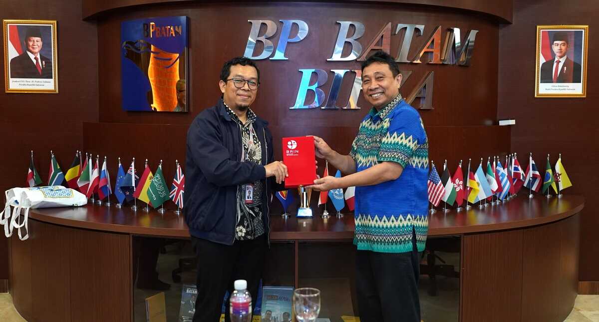 Kepala Kantor BP Batam Perwakilan Jakarta, Purnomo Andiantono menerima kunjungan kerja dari Pusat Riset Teknologi Transportasi Badan Riset dan Inovasi Nasional (BRIN), Kamis (12/12/2024). (foto: humabpbatam)
