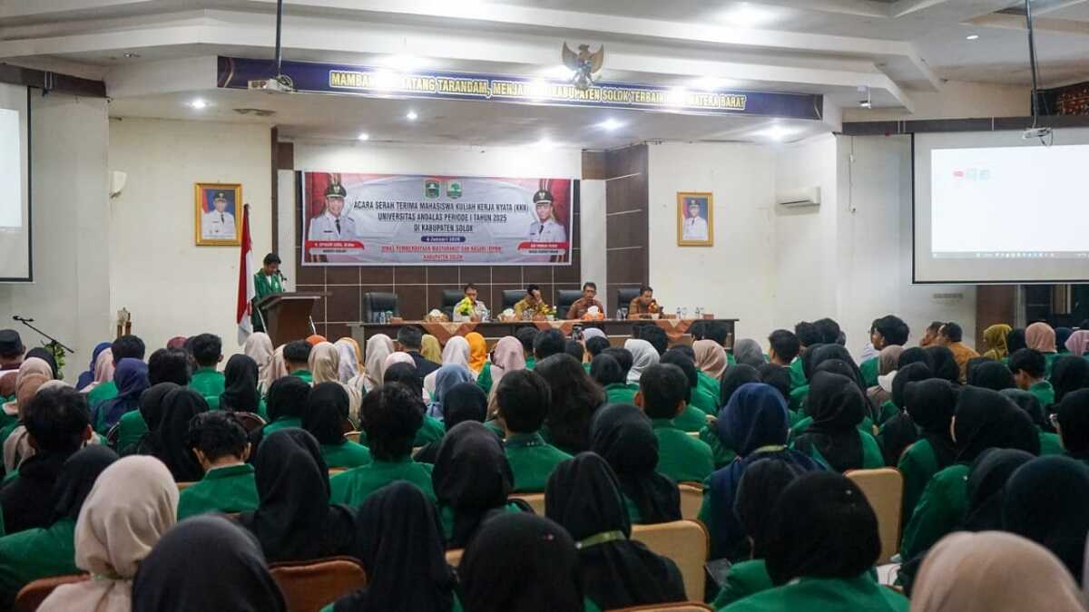 Pemda Kab Solok menerima 428 mahasiswa peserta Kuliah Kerja Nyata (KKN) Unand, Senin (06/01/2025). (kominfosolok)