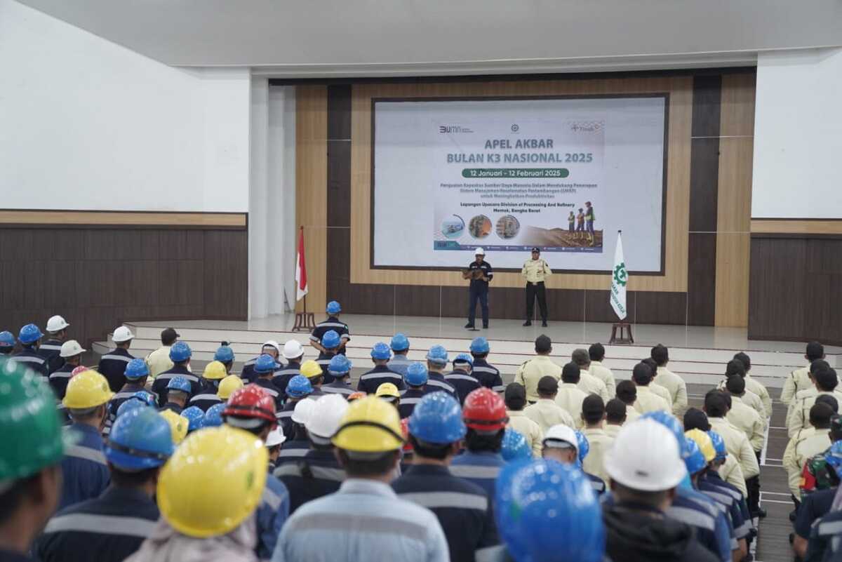 pt timah apel bulan k3 nasional PT Timah menggelar Apel Akbar Peringatan Bulan K3 Nasional di Wisma Majapahit Mentok, Kabupaten Bangka Barat, Kepulauan Bangka Belitung, Senin (20/1/2025). (timah)
