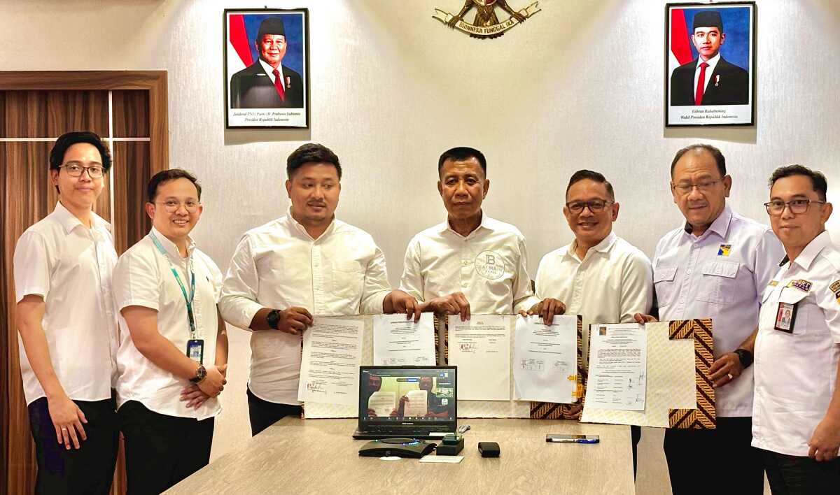 BP Batam kerjasamakan aset tps Punggur Badan Pengusahaan (BP) Batam dan PT Persero Batam menandatangani perjanjian kerjasama pengelolaan aset dalam rangka penyediaan infrastruktur pengembangan dan pengoperasian Tempat Penimbunan Sementara (TPS) Area Pelabuhan Telaga Punggur, Selasa (18/2/2025). (Foto: humasbpbatam)