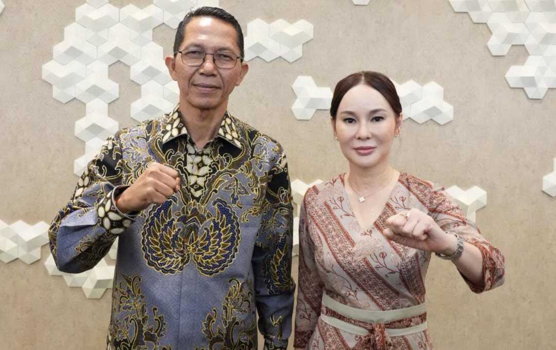 Amsakar Achmad dan Li Claudia Chandra, Wali Kota dan Wakil Wali Kota Batam ex officio Kepala dan Wakil Kepala Badan Pengusahaan (BP) Batam usai dilantik di Jakarta, Kamis (20/2/2025). (foto: humasbpbatam)