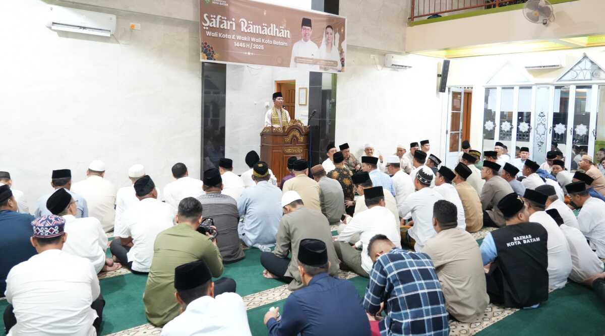 Amsakar safari Ramadhan Wali Kota Batam sekaligus Kepala BP Batam, Amsakar Achmad kembali melanjutkan rangkaian kegiatan Safari Ramadan, Selasa (4/3/2025). (Foto: humasbpbatam)