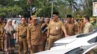 H Herman Bupati Inhil mengumpulkan mobil Dinas