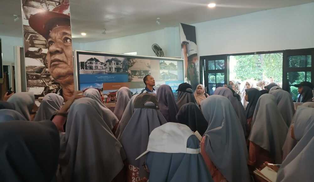Sering dikunjungi pelajar, Museum Timah Indonesia di Mentok, Kabupaten Bangka Barat jadi wadah edukasi sejarah pertimahan. (Timah)