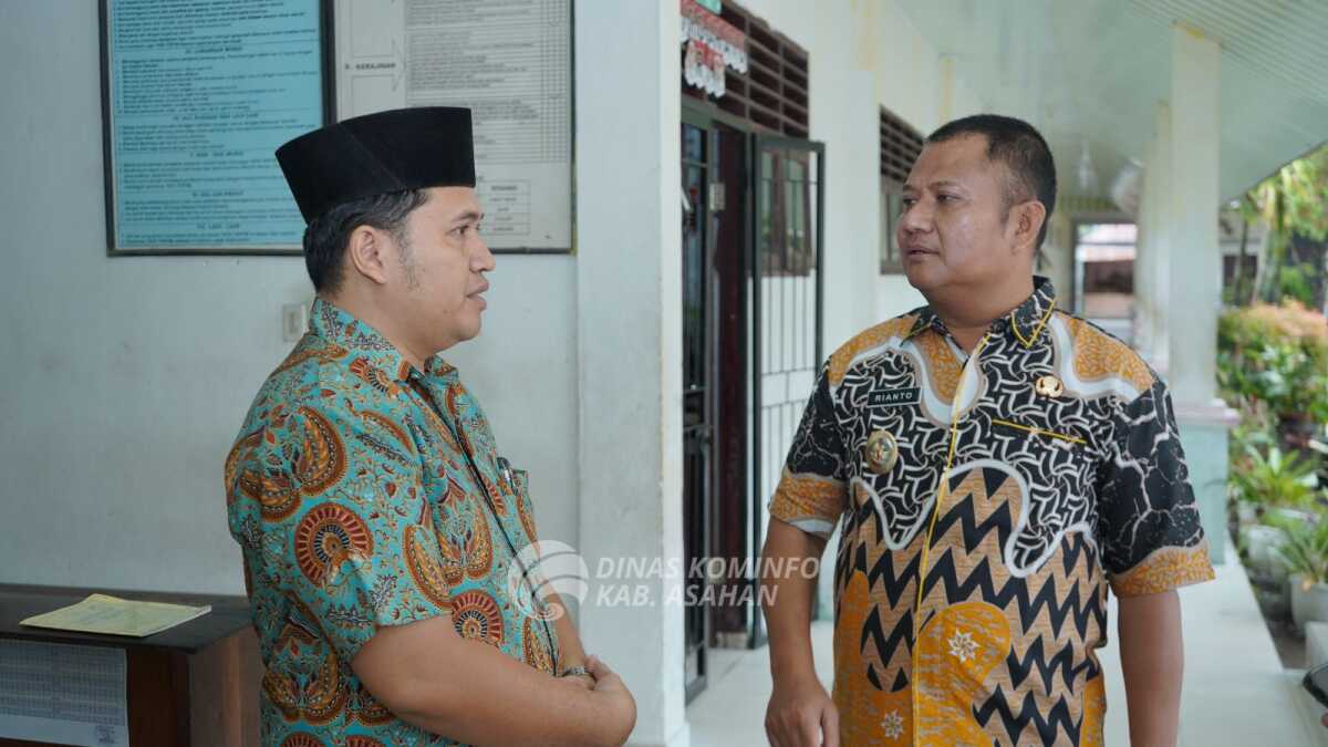 Wakil Bupati Asahan Rianto, SH., MAP melaksanakan Inspeksi Mendadak (Sidak) di sejumlah Sekolah dan Organisasi Perangkat Daerah (OPD), Jumat (14/3/2025). (Diskominfo Asahan)